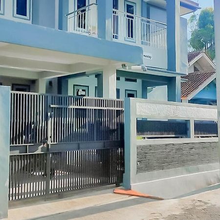 Triyoga Homestay Syariah Redpartner Sangkanurip Exterior foto