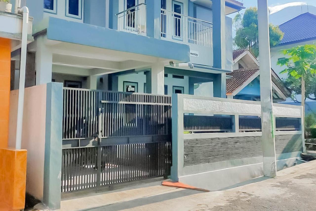 Triyoga Homestay Syariah Redpartner Sangkanurip Exterior foto